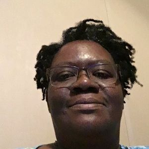 Meet your Posher, Jacqueline